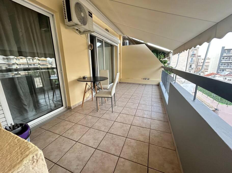 D2 - Oasis Apartment